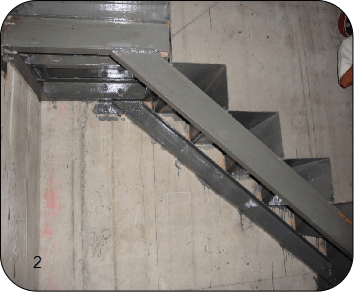 2、新增加钢结构转角楼梯