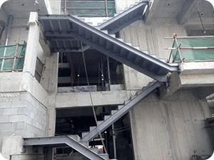 4.钢结构楼梯扶手拼装焊接